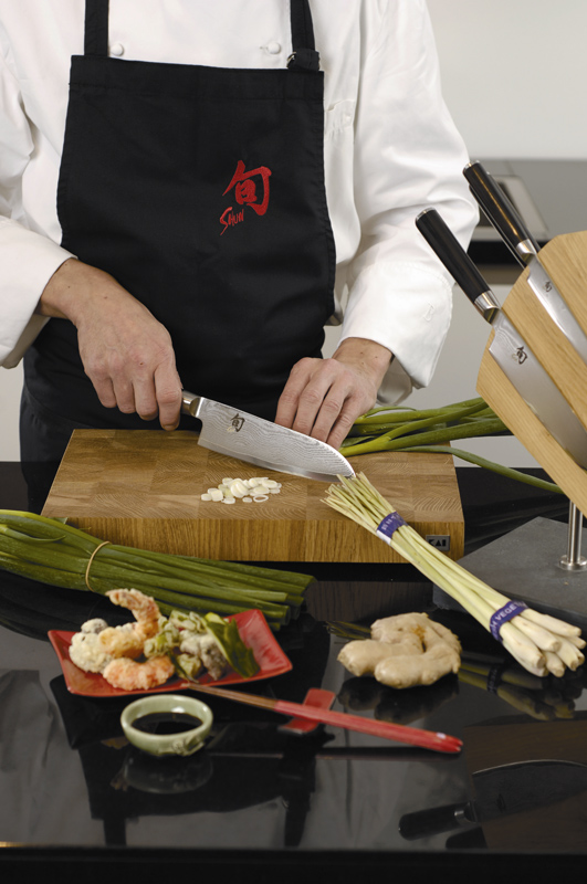 Kai Shun Classic Γενικής Χρήσης Santoku Για Αριστερόχειρα 18 εκ Kai Shun Classic Γενικής Χρήσης Santoku Για Αριστερόχειρα 18 εκ